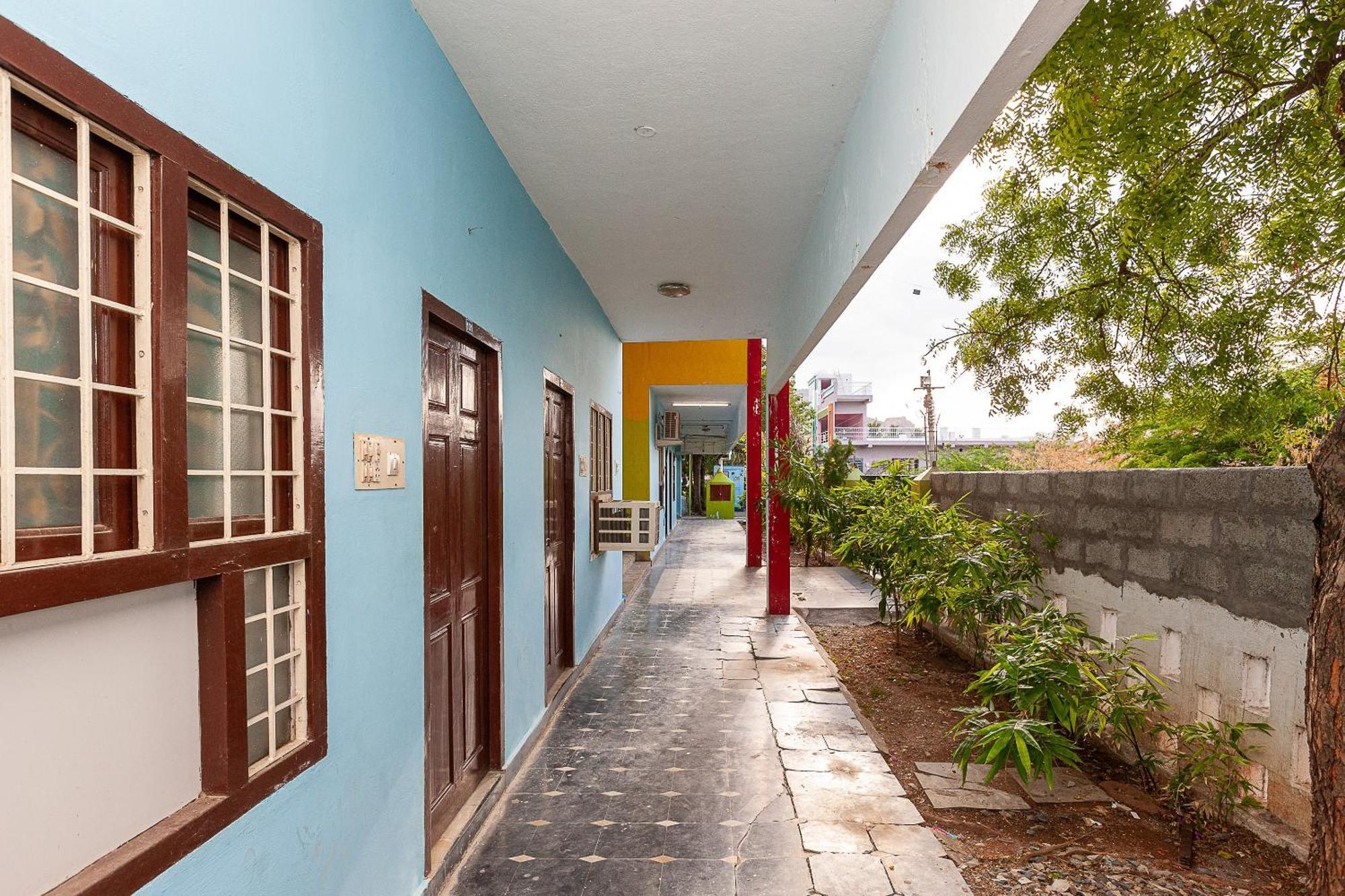 Collection O Ammayi Hotels & Resorts Tiruvannamalai Ngoại thất bức ảnh