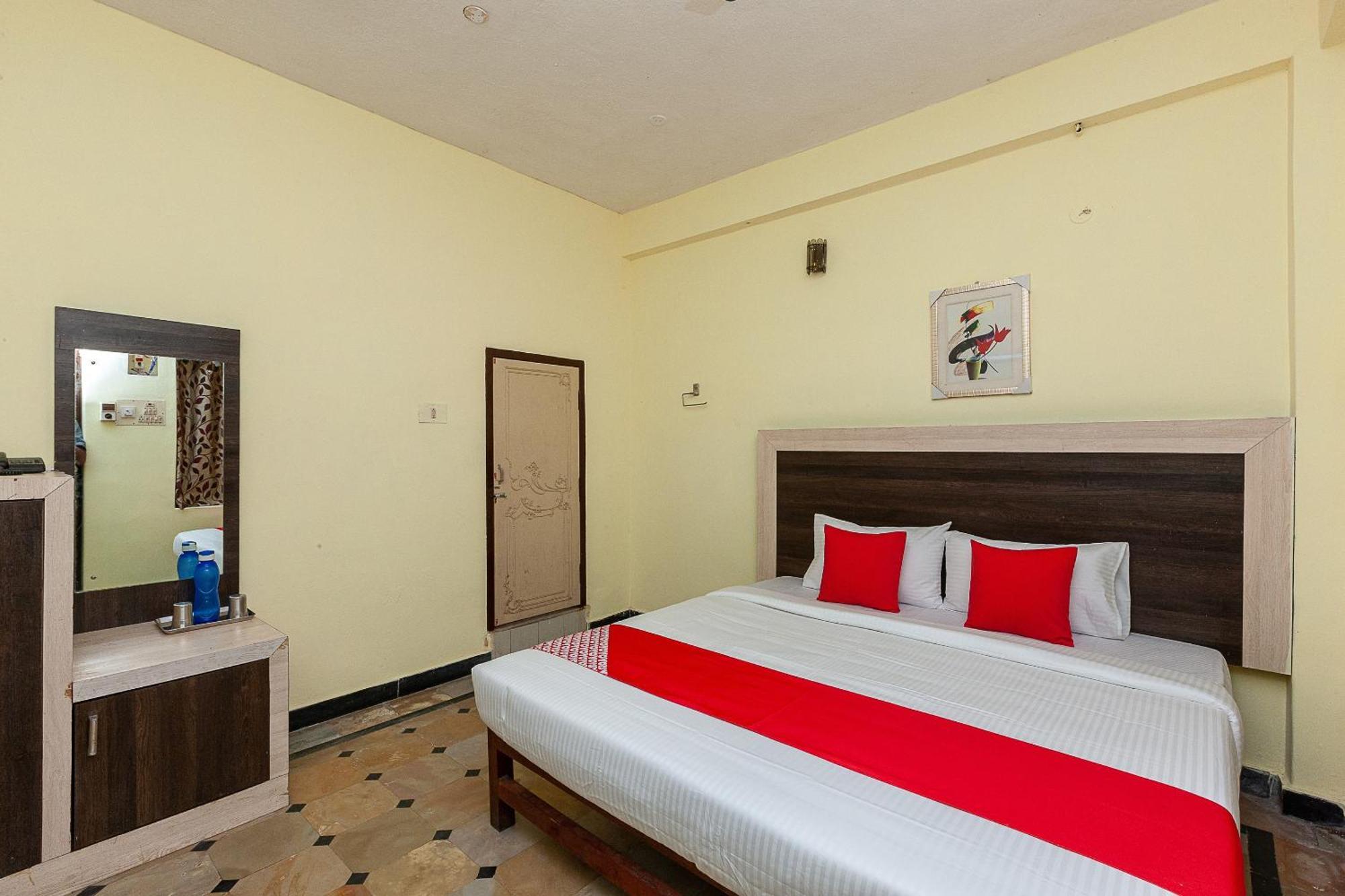 Collection O Ammayi Hotels & Resorts Tiruvannamalai Ngoại thất bức ảnh