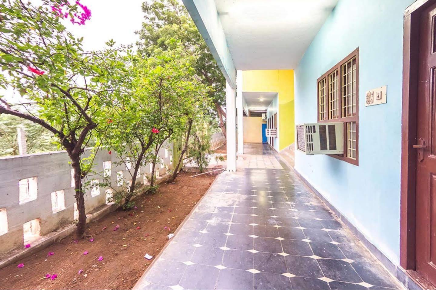 Collection O Ammayi Hotels & Resorts Tiruvannamalai Ngoại thất bức ảnh